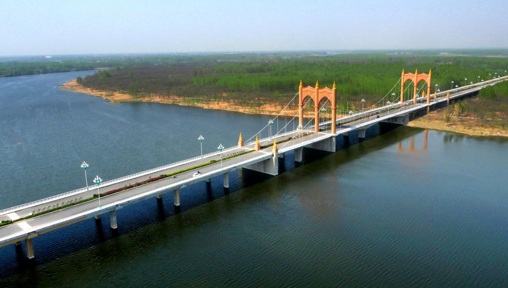 主题：临沂经济技术开发区沭河大桥 日期：2019-05-21